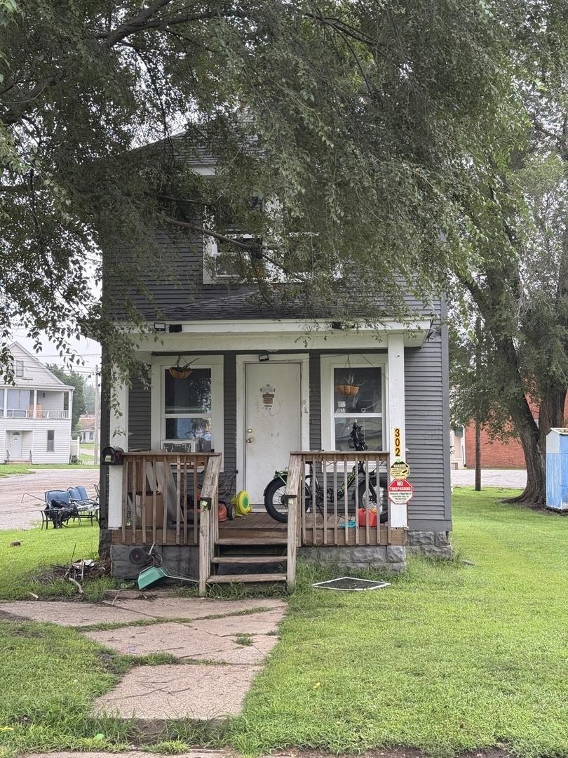 302 12th St., East Moline, IL 61244