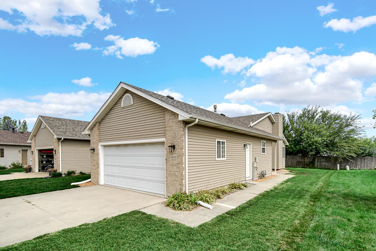 1443 Truman Dr., Bradley, IL 60915
