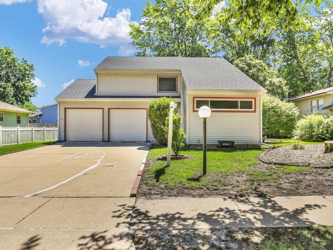 2314 Mulberry Ct., Champaign, IL 61821