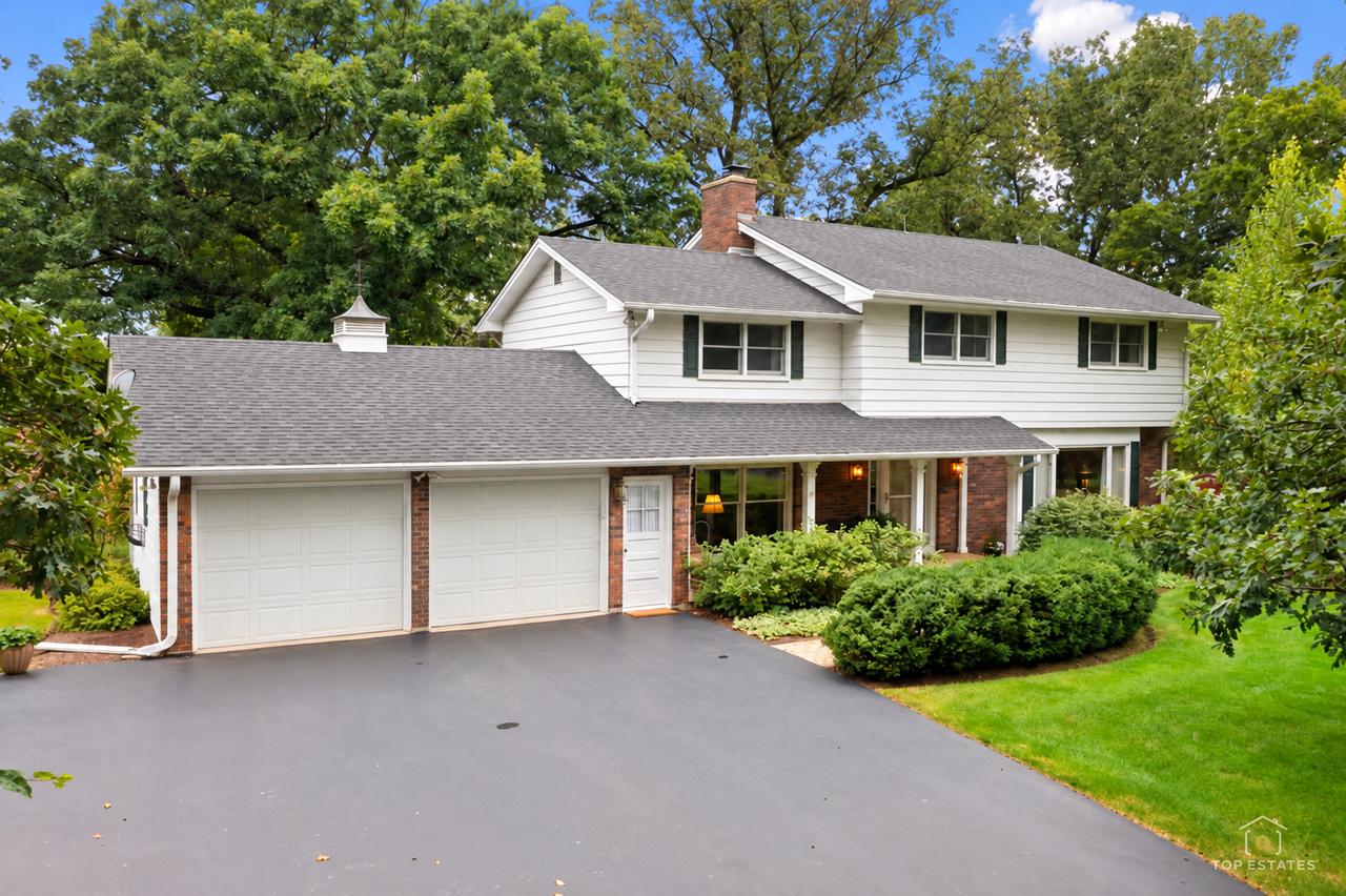 19N140 Felsmith Rd., Hampshire, IL 60140