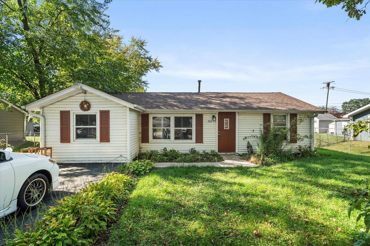 533 S Webster St., Aurora, IL 60505