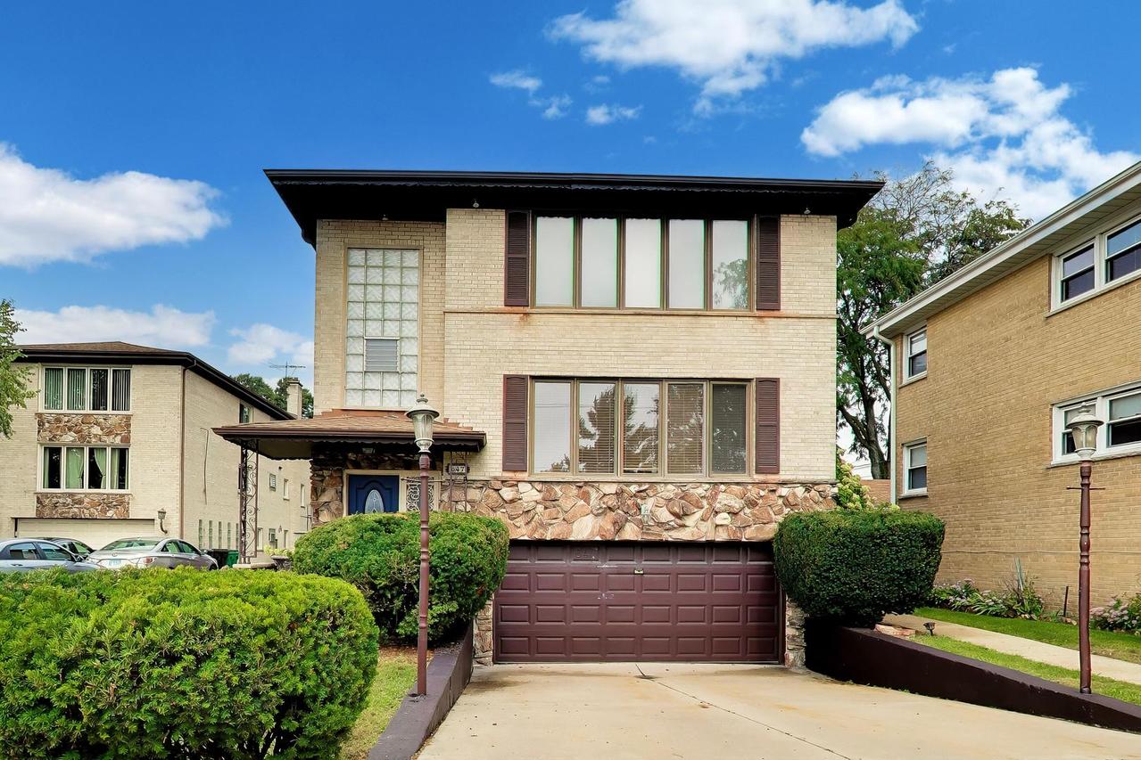 647 N Northwest Hwy., Park Ridge, IL 60068