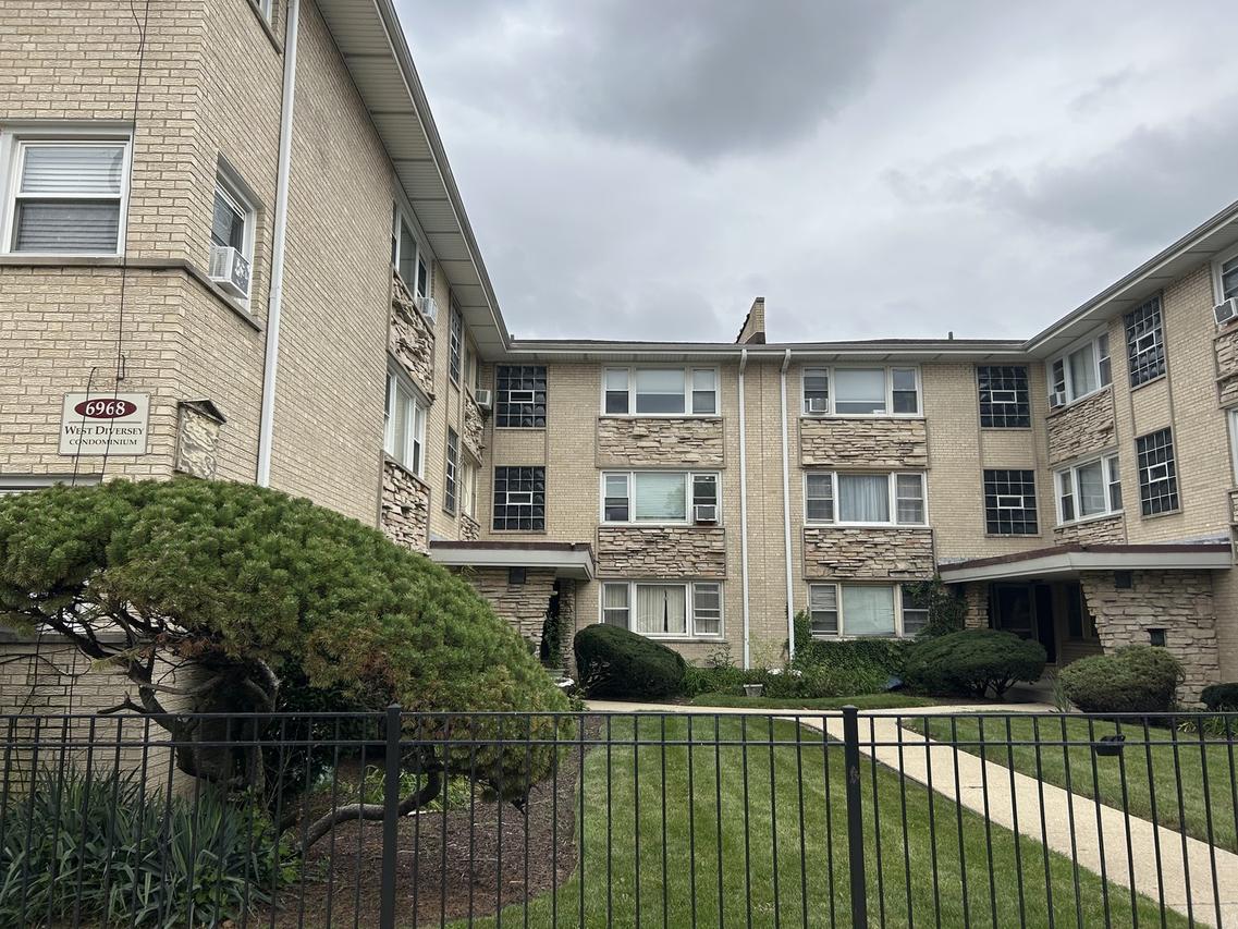 6968 W Diversey Ave. #6, Chicago, IL 60707