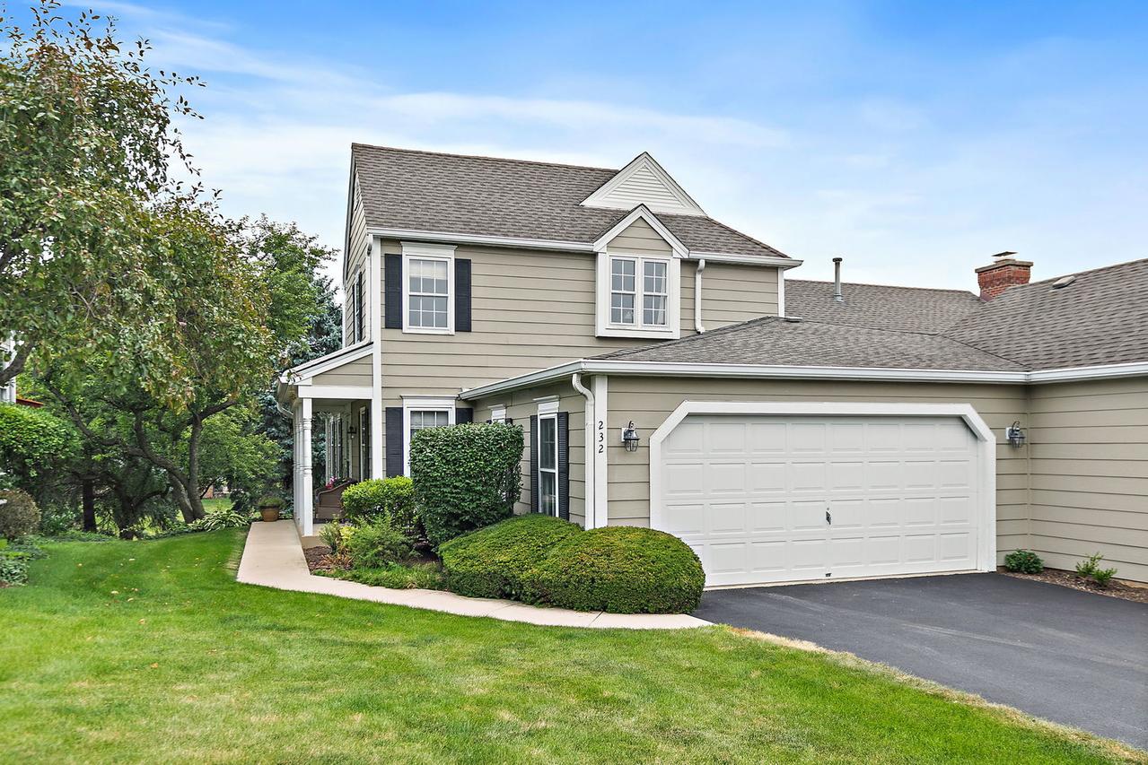 232 Sedgewick Cir., St. Charles, IL 60174
