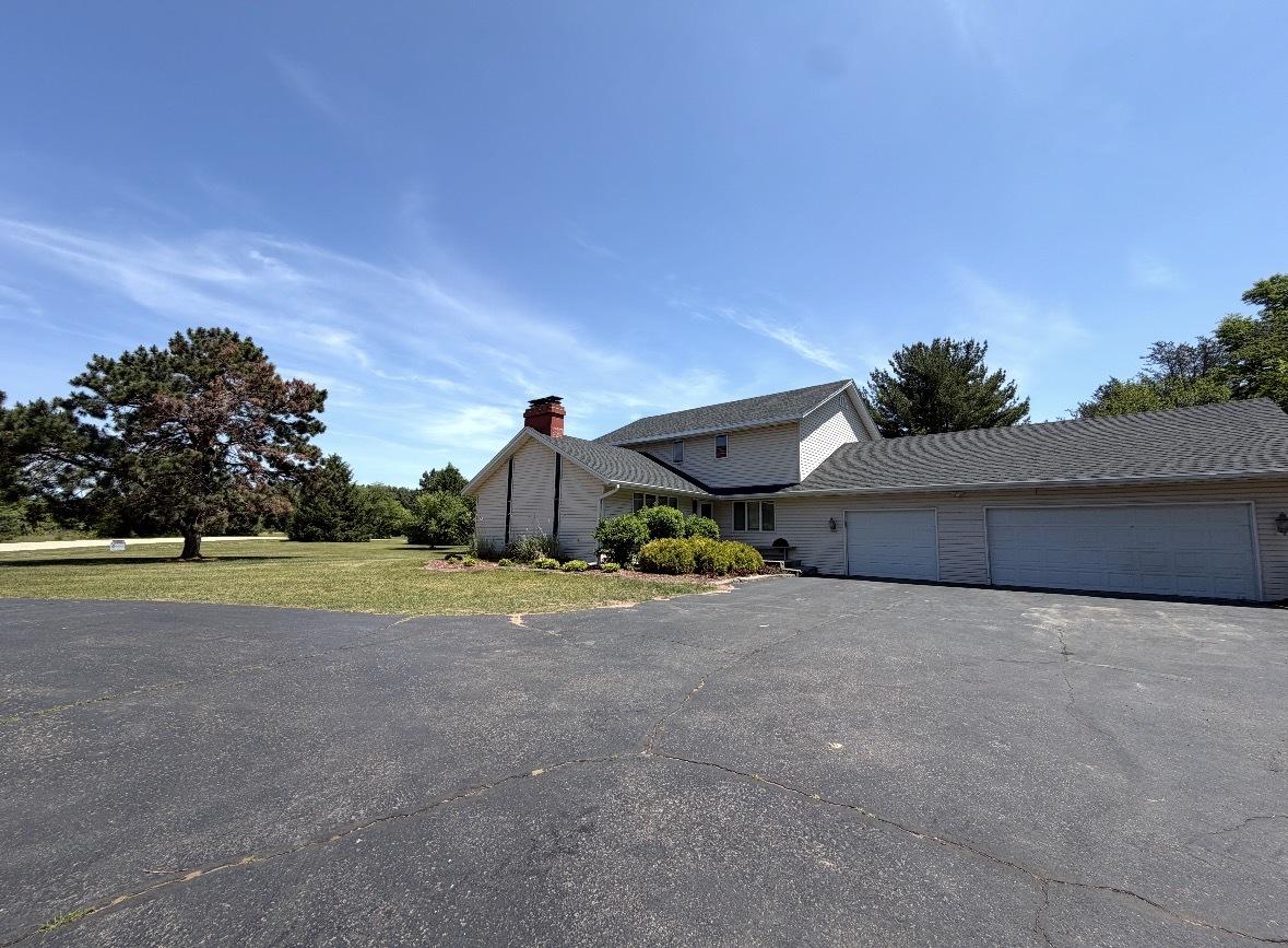 5009 Whispering Pine Cir., Thomson, IL 61285