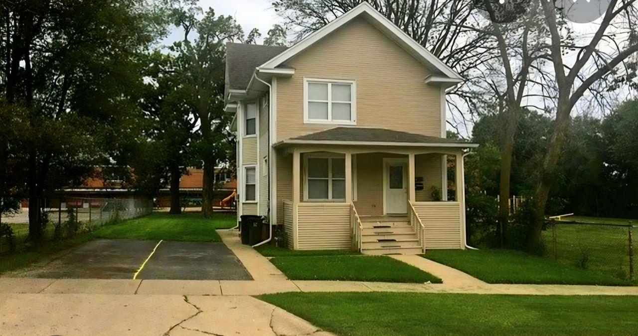 525 South Ave., Waukegan, IL 60085