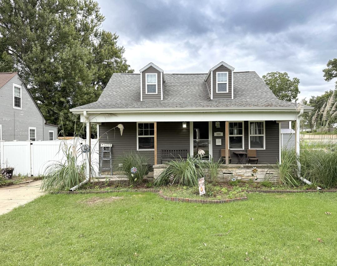 800 E 2nd St., Rock Falls, IL 61071