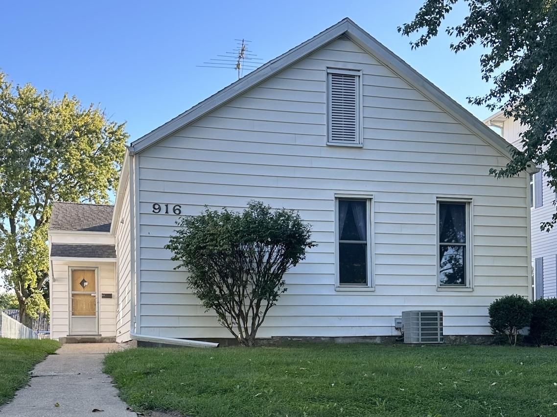916 Ohio St., Quincy, IL 62301