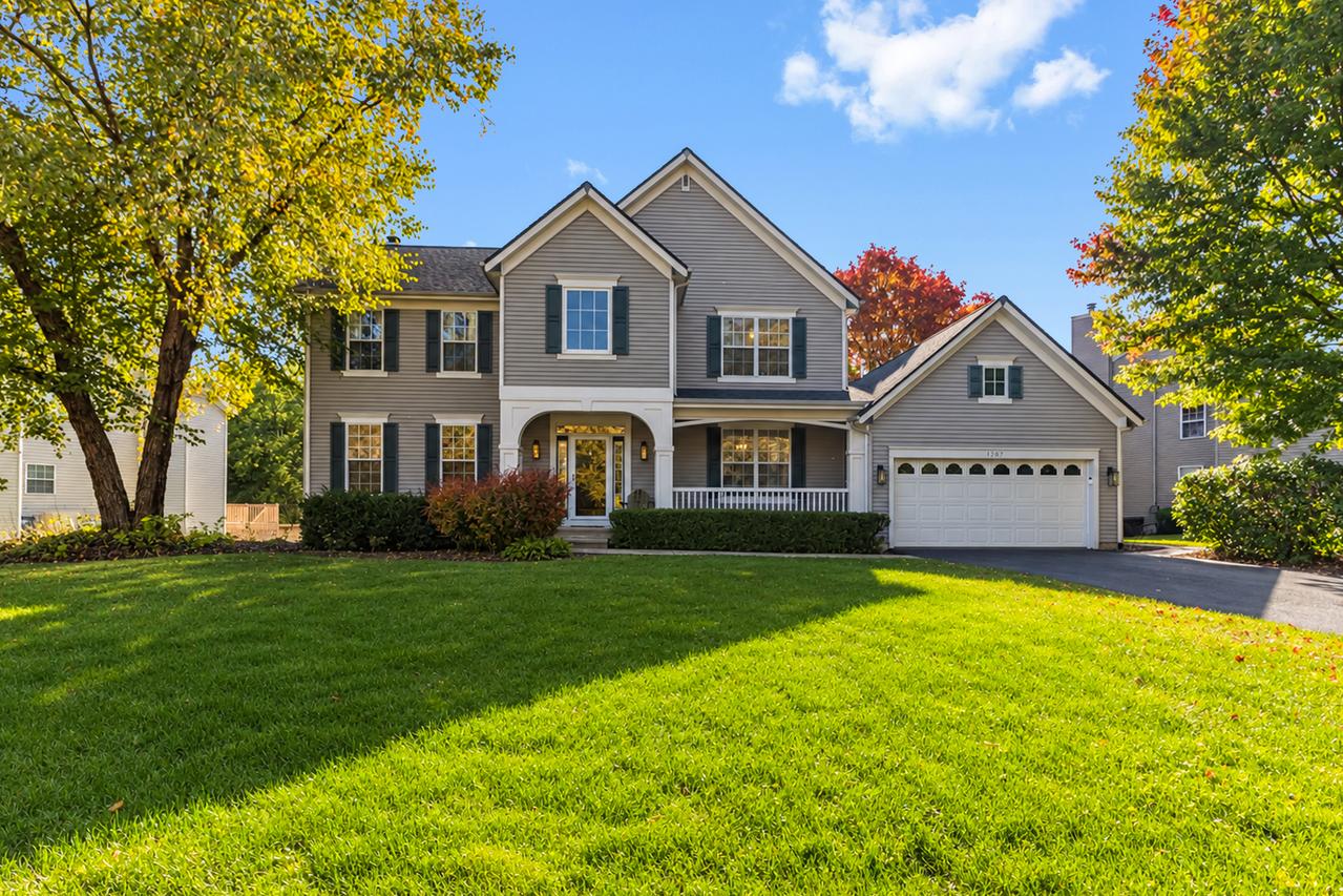 1207 Angle Tarn, West Dundee, IL 60118