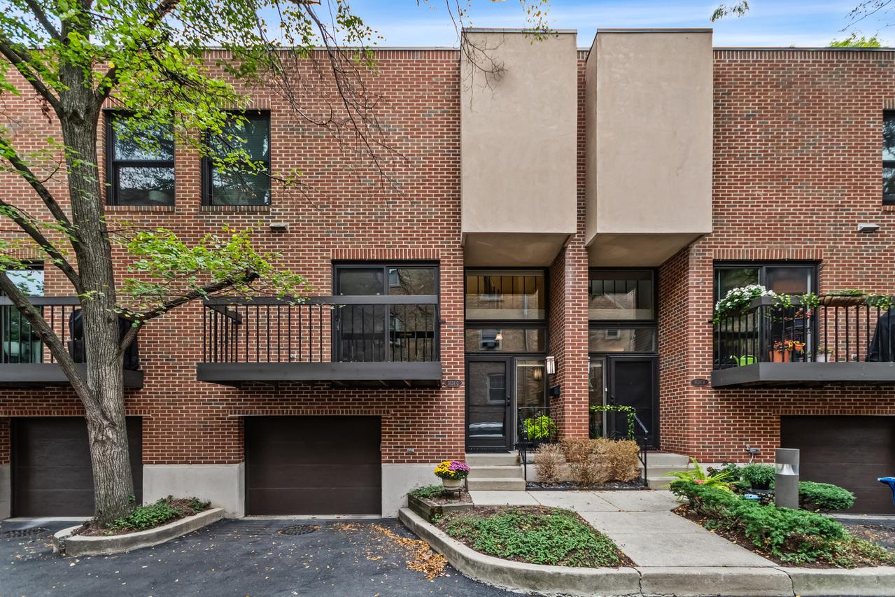 1624 Central St. #C, Evanston, IL 60201