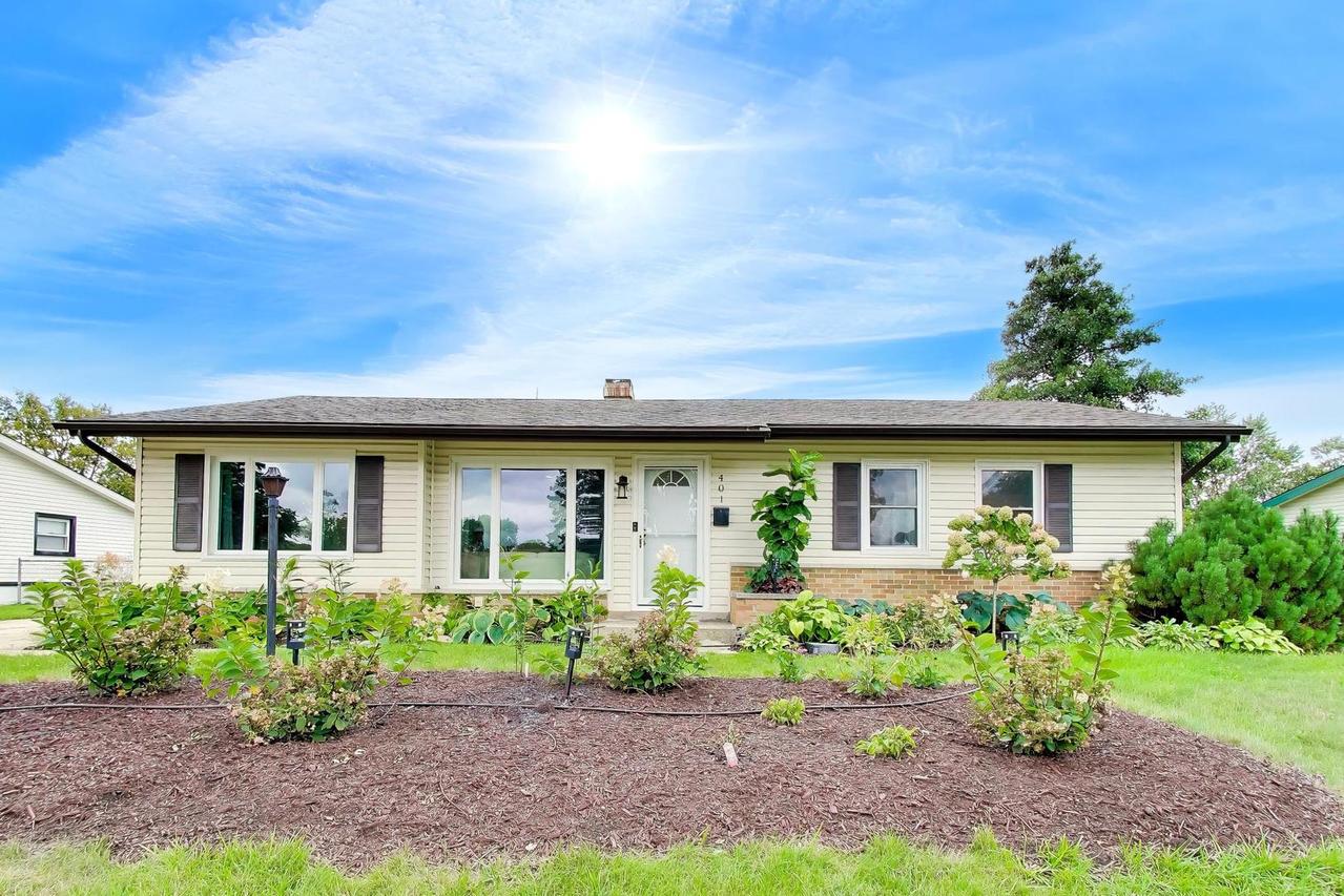 401 E Elk Grove Blvd., Elk Grove Village, IL 60007