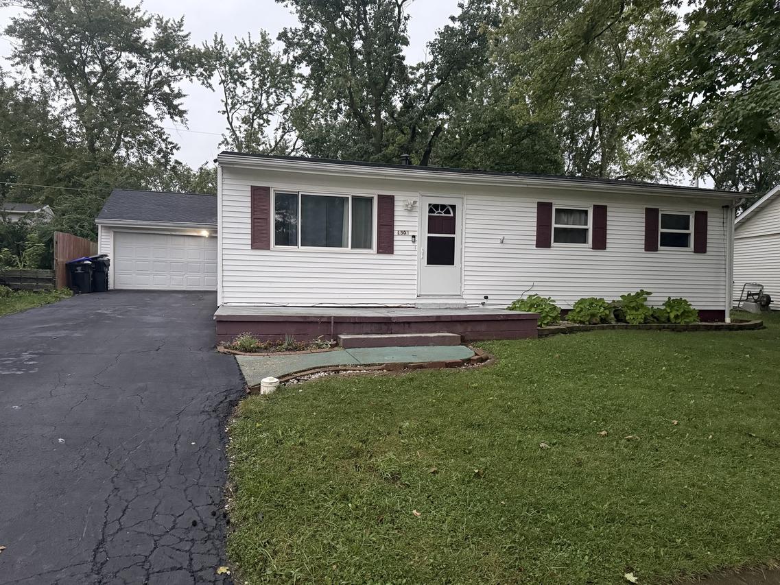 1305 Glenwood Rd., Bloomington, IL 61704