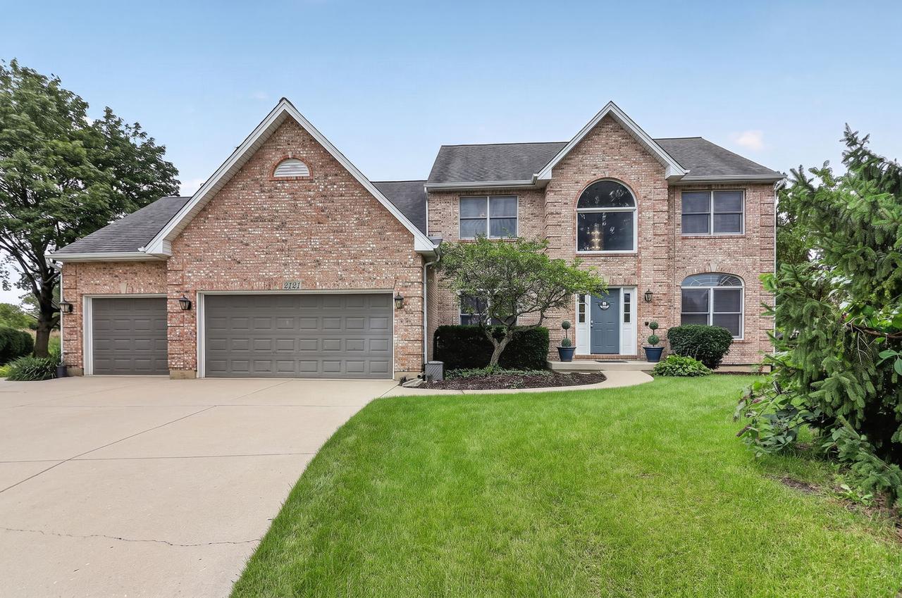 2121 Burnham Ct., Algonquin, IL 60102