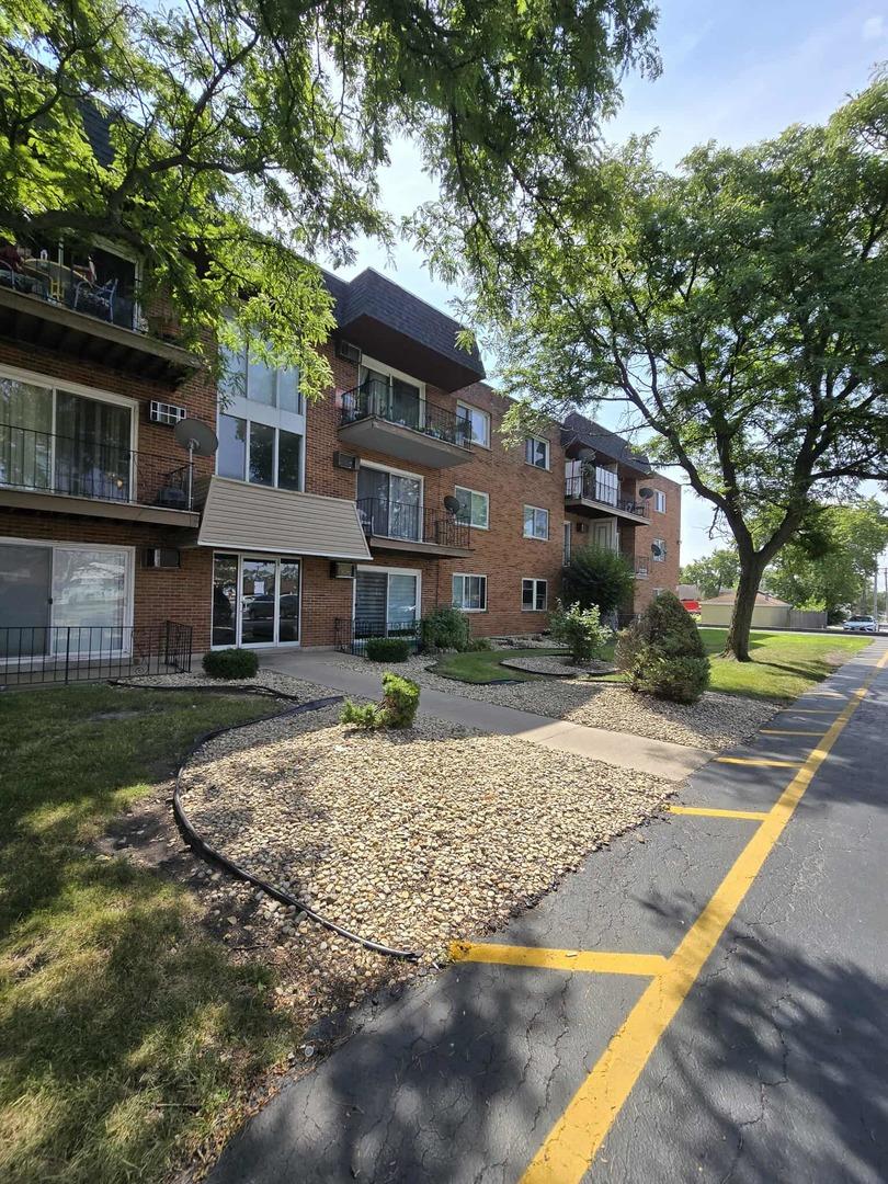 11245 S Harlem Ave. #B1, Worth, IL 60482