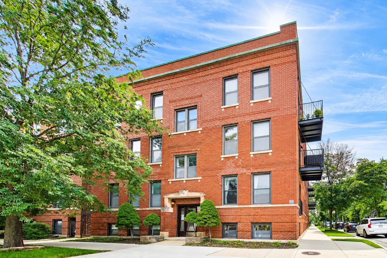 1659 W Addison St. #1, Chicago, IL 60613