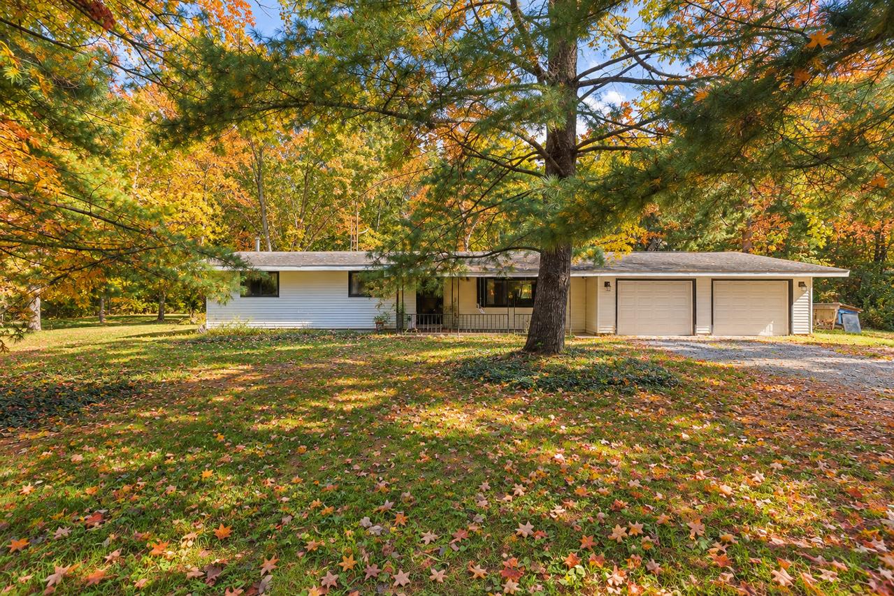 6130 E Deerfield Dr., Coal City, IL 60416