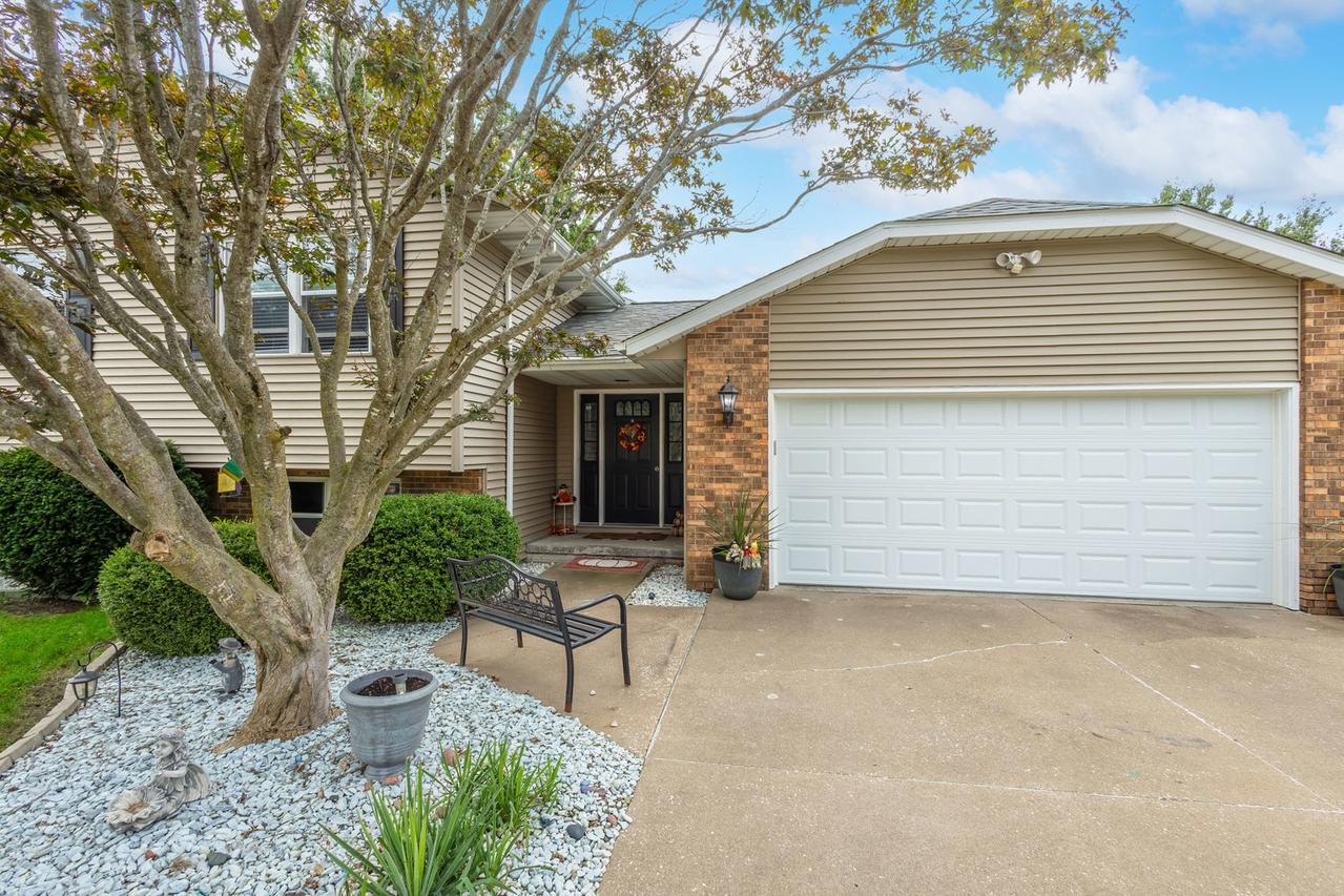 506 47th Ave., East Moline, IL 61244