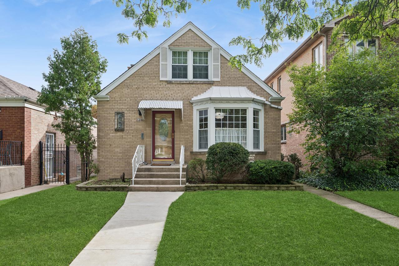 6219 N Kedvale Ave., Chicago, IL 60646