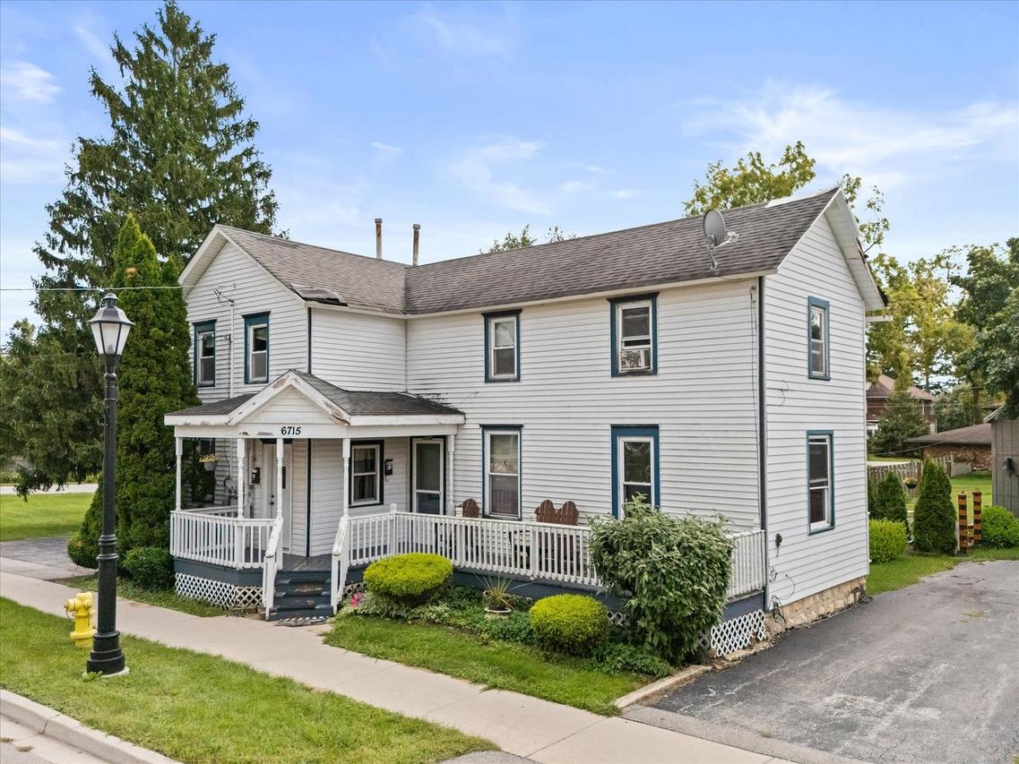 6715 174th St., Tinley Park, IL 60477