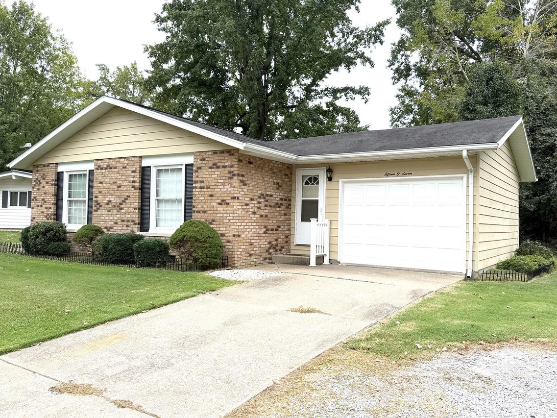 1507 Fair Dr., Murphysboro, IL 62966