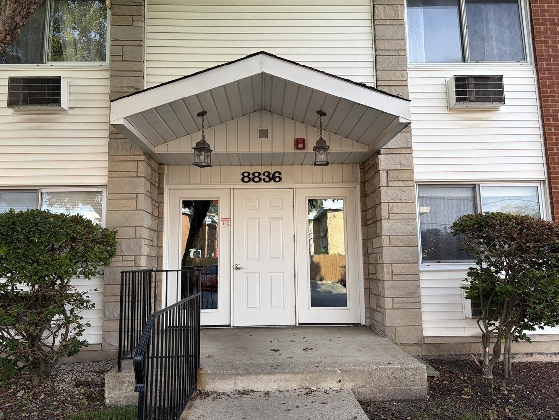 8836 N Western Ave. #207G, Des Plaines, IL 60016