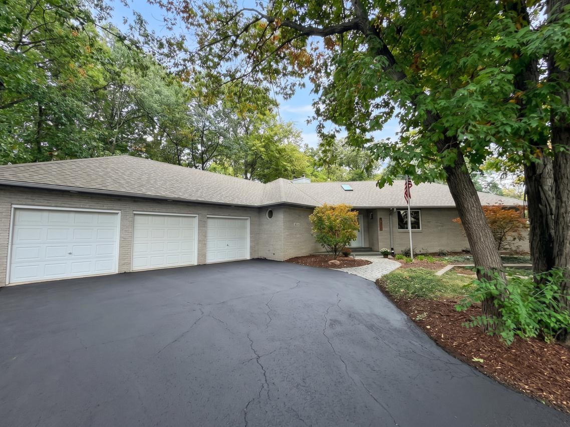16131 S Twin Oak Ct., Homer Glen, IL 60491