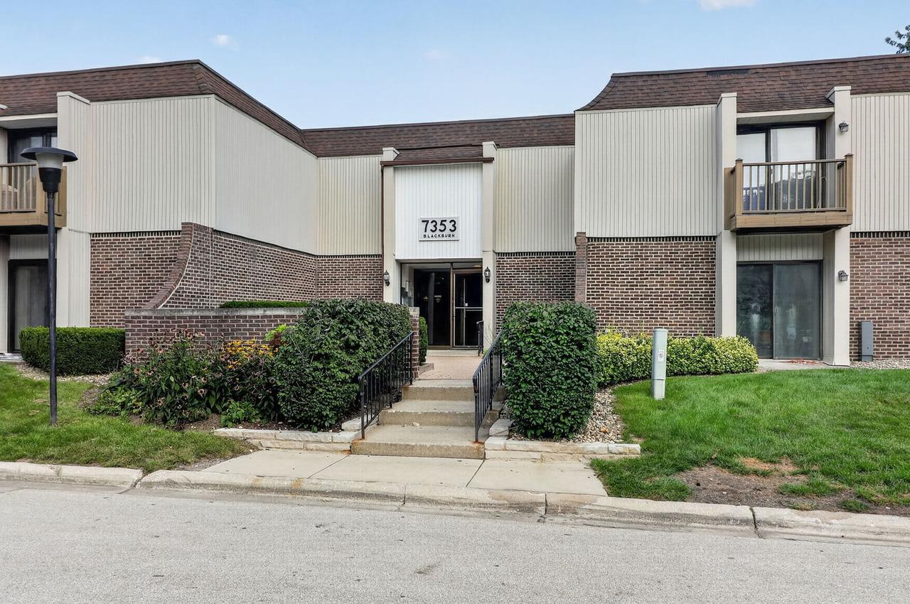 7353 Blackburn Ave. #K106, Downers Grove, IL 60516