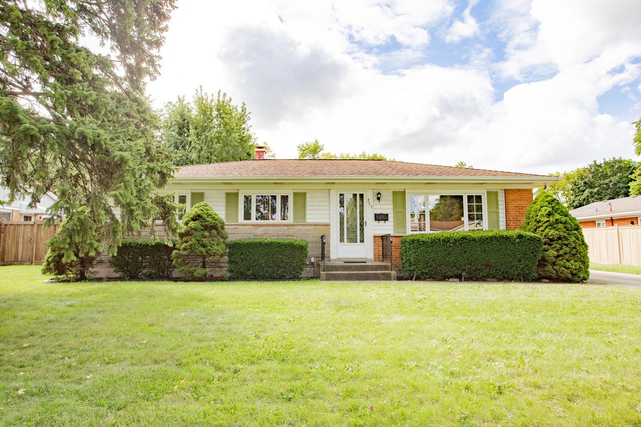 255 W Walnut Ave., Des Plaines, IL 60016