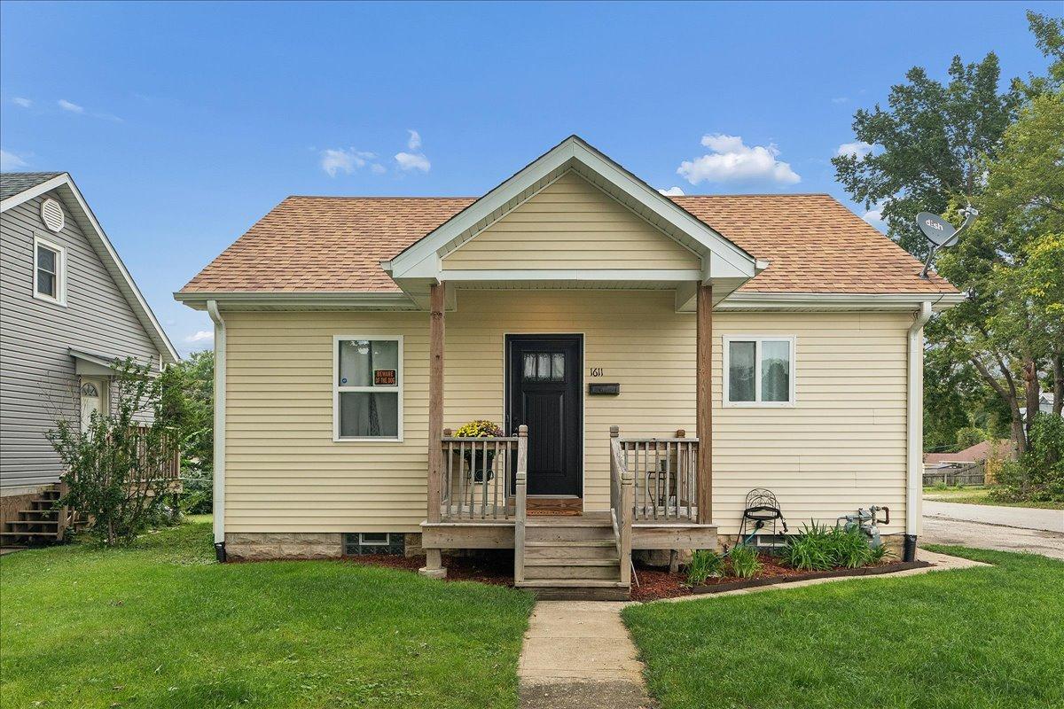 1611 E Washington St., Joliet, IL 60433