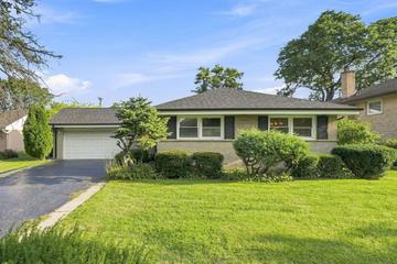 New Homes with Master Bedrooms on the 1st Floor in Mount Prospect: September 19th to September 25th