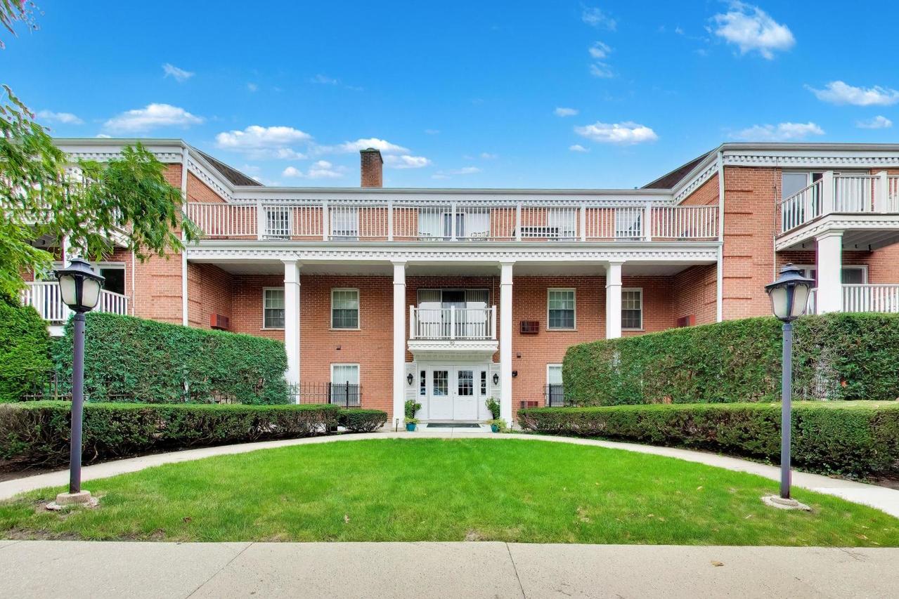 [Address Hidden by Seller], La Grange, IL 60525