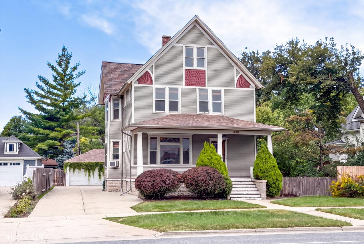 338 N La Grange Rd., La Grange Park, IL 60526