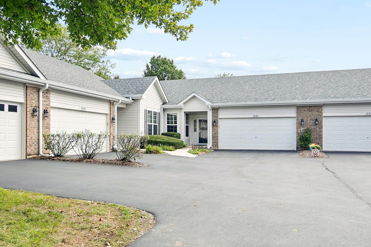 1561 W Cadillac Cir., Romeoville, IL 60446