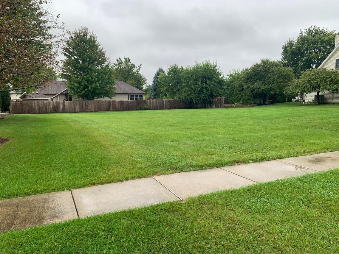 70 E Lynn St., South Elgin, IL 60177