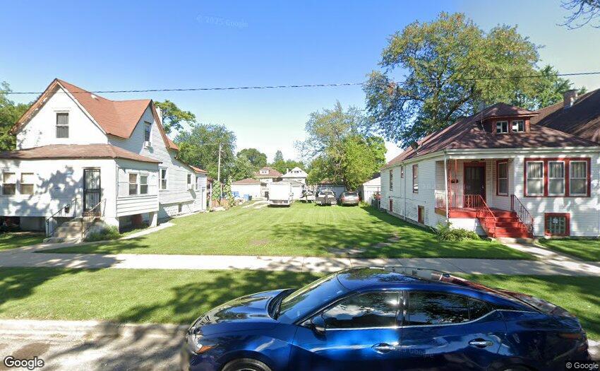 7233 S Wood St., Chicago, IL 60636