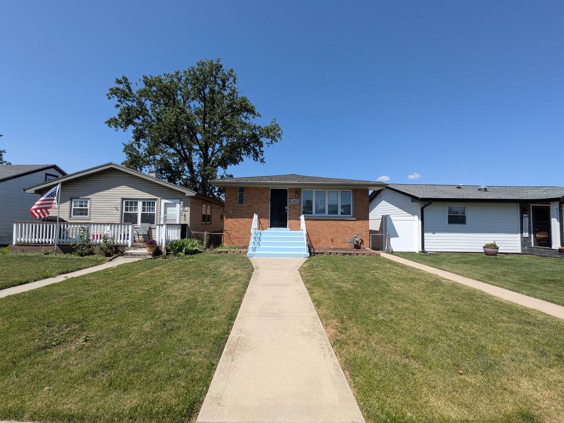 8636 Massasoit Ave., Burbank, IL 60459