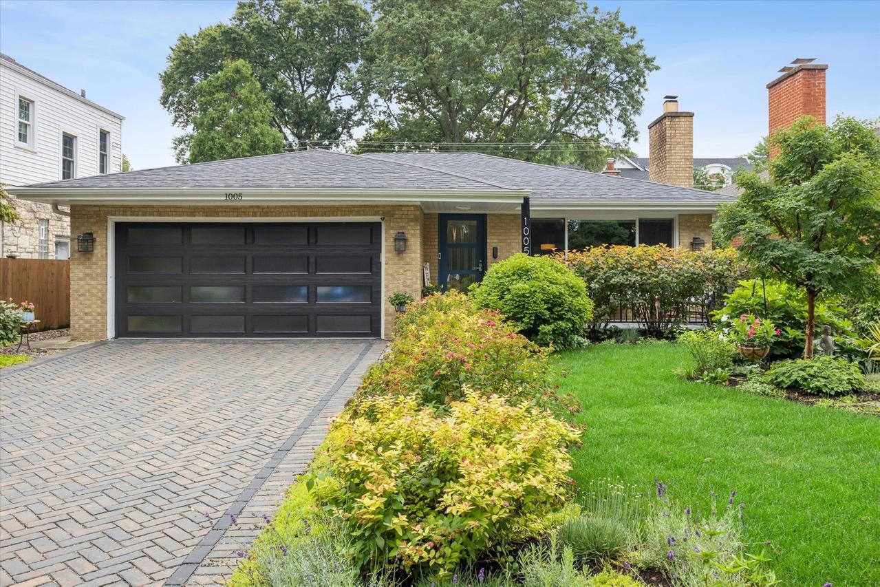 1005 S Brainard Ave., La Grange, IL 60525