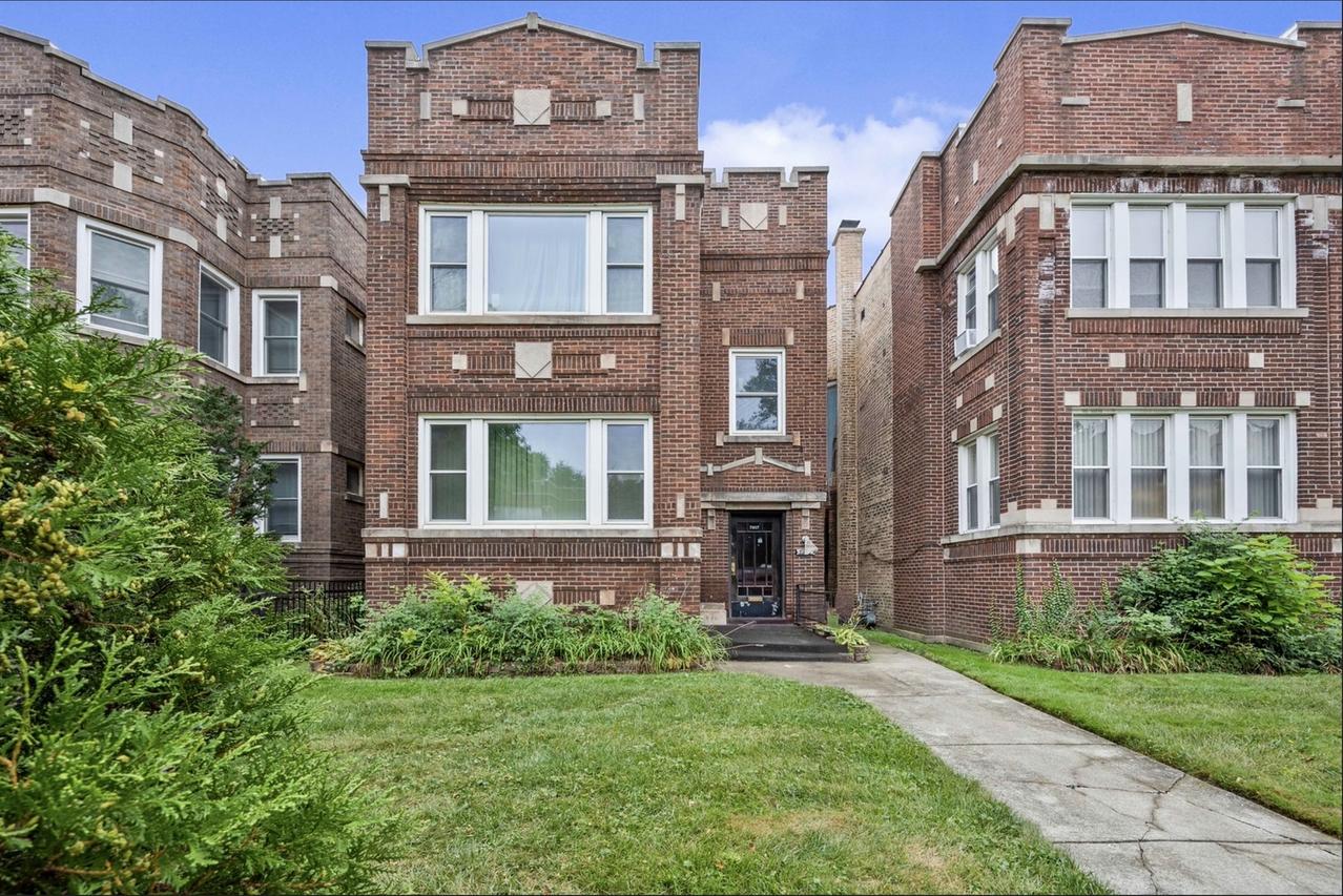 7817 S Euclid Ave., Chicago, IL 60649