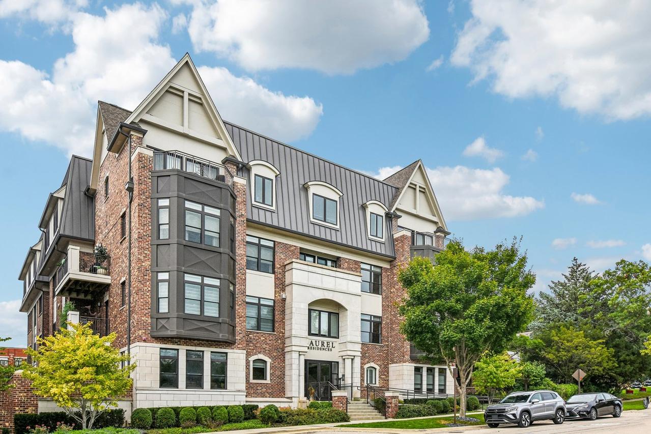 815 Laurel Ave. #106, Highland Park, IL 60035