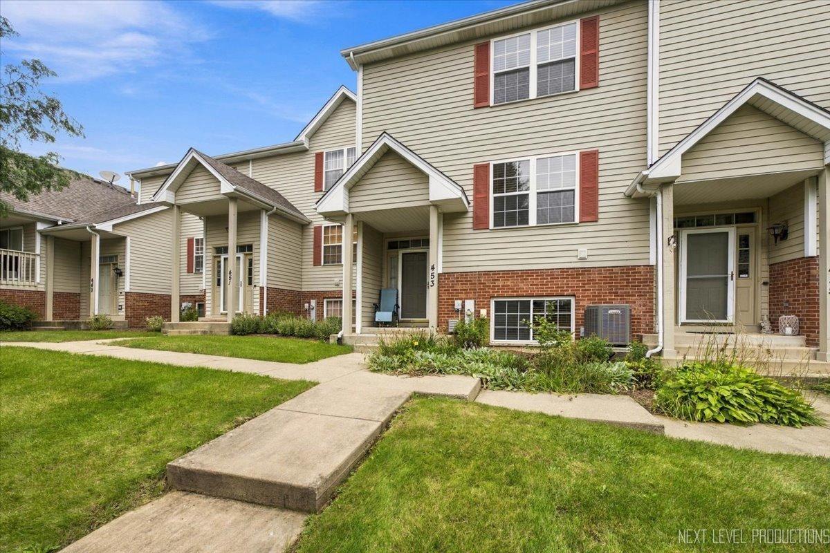 453 E Willow St., Elburn, IL 60119
