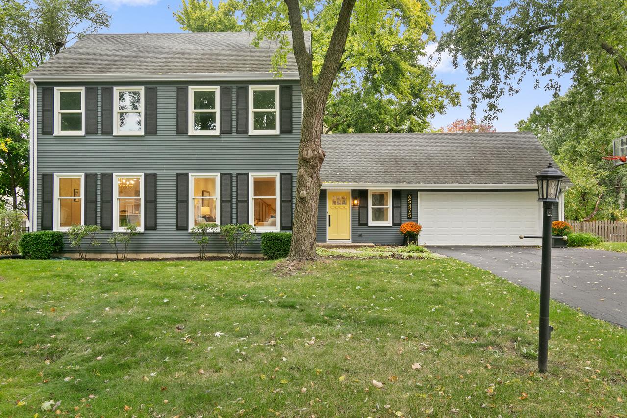 6S475 Sussex Rd., Naperville, IL 60540