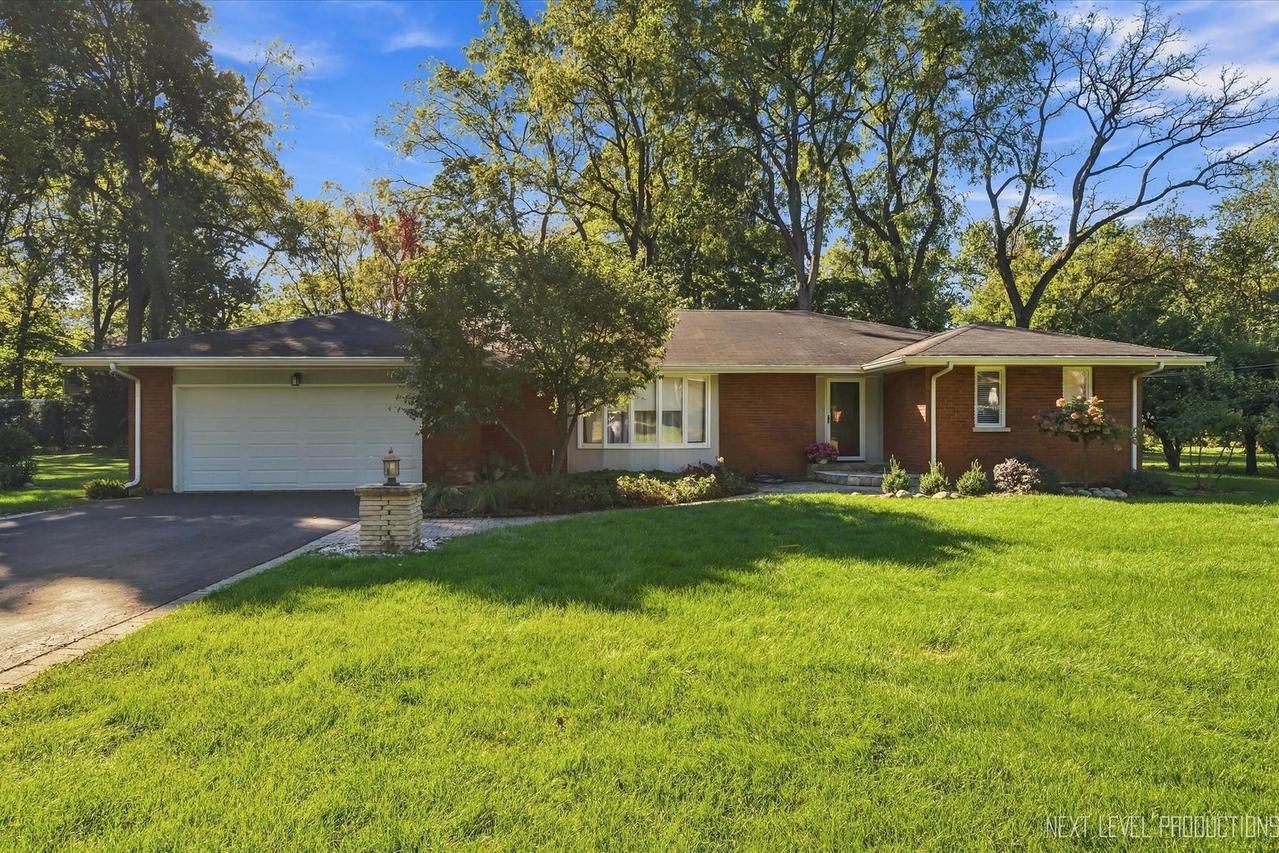 524 Waubonsee Tr., Batavia, IL 60510