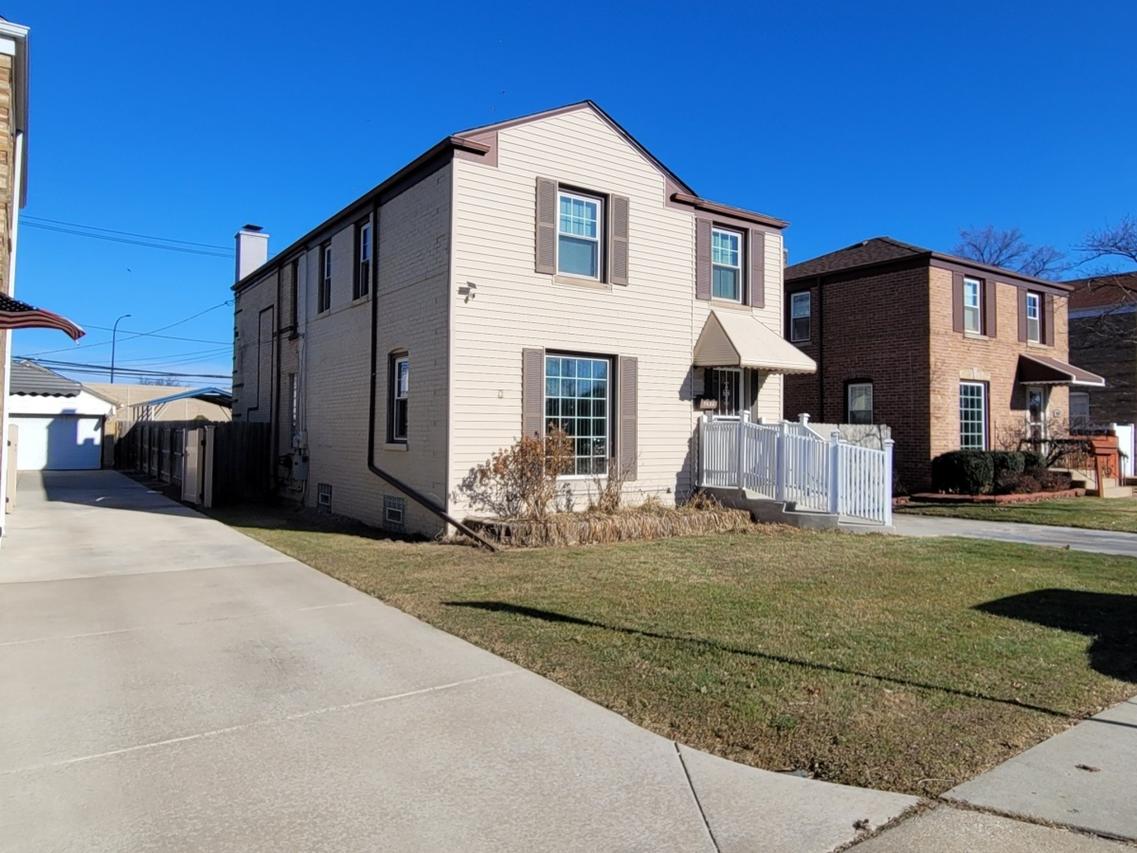 7432 W Gregory St., Chicago, IL 60656