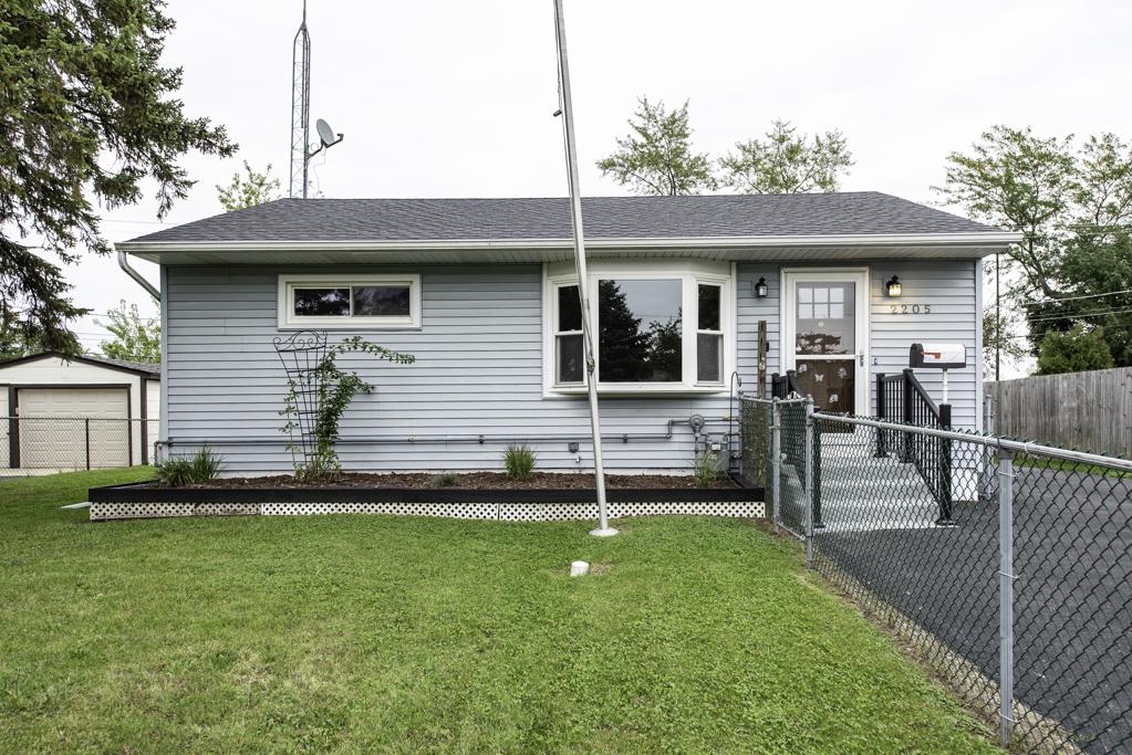 2205 Mohican Rd., Waukegan, IL 60087