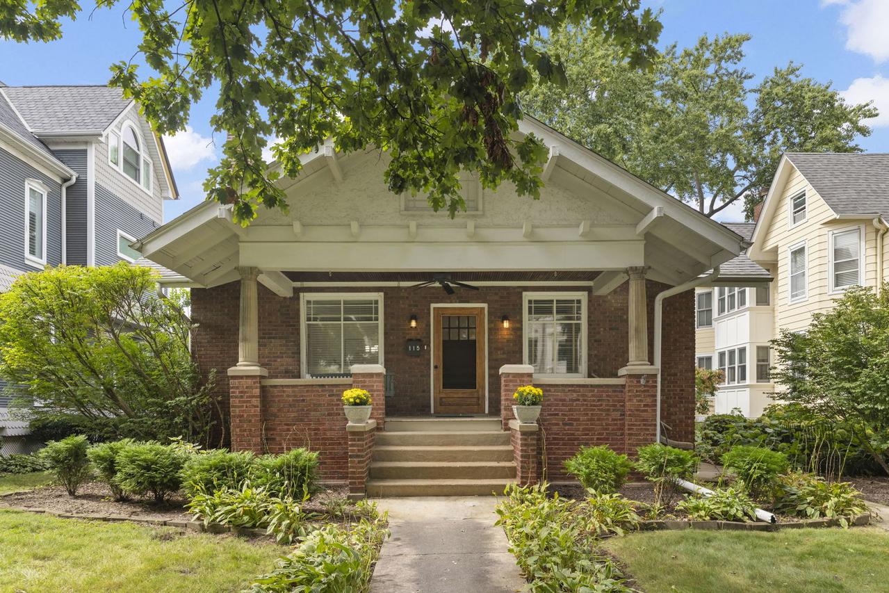 115 N Wright St., Naperville, IL 60540