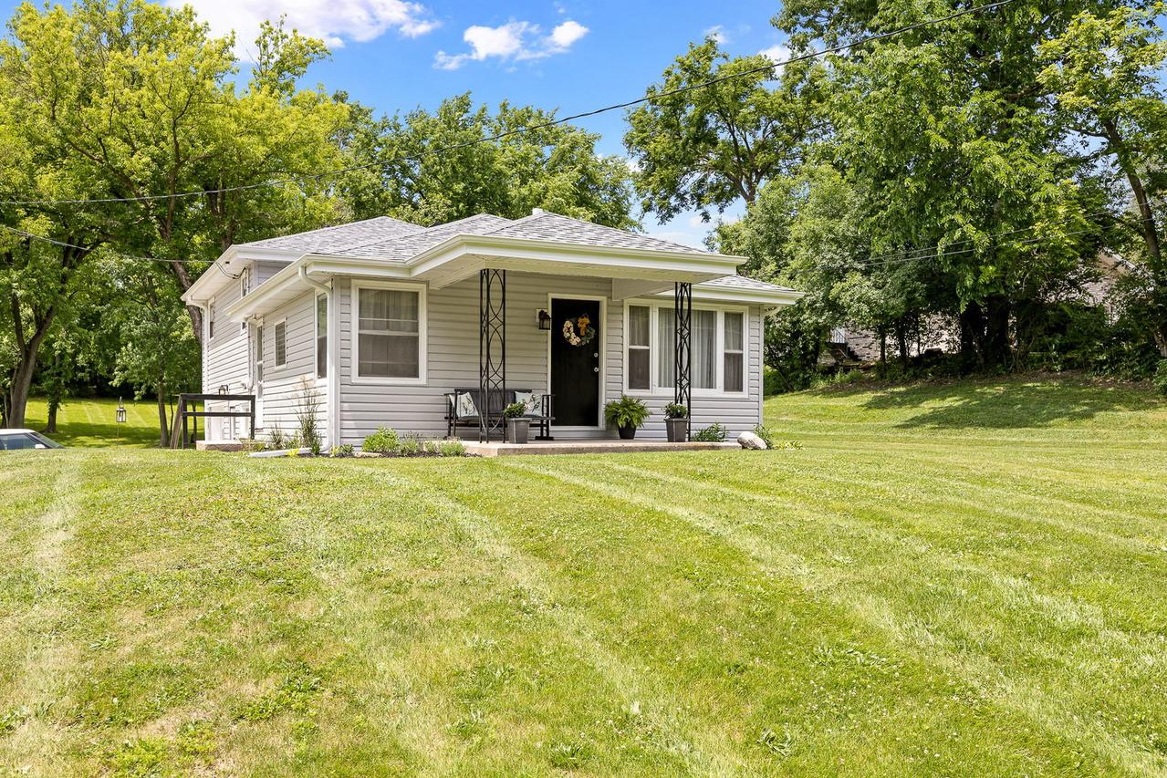 11S130 Madison St., Burr Ridge, IL 60527