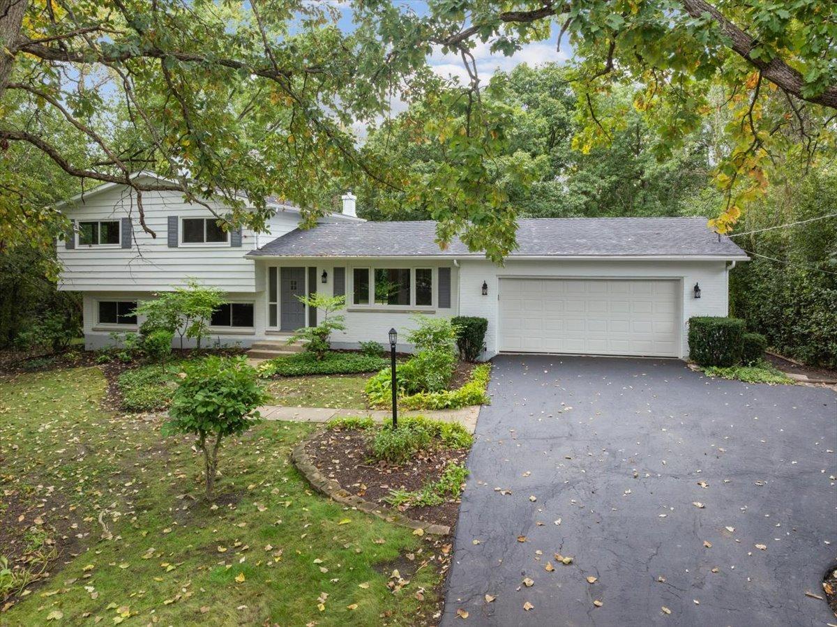 26890 N Longwood Rd., Lake Forest, IL 60045