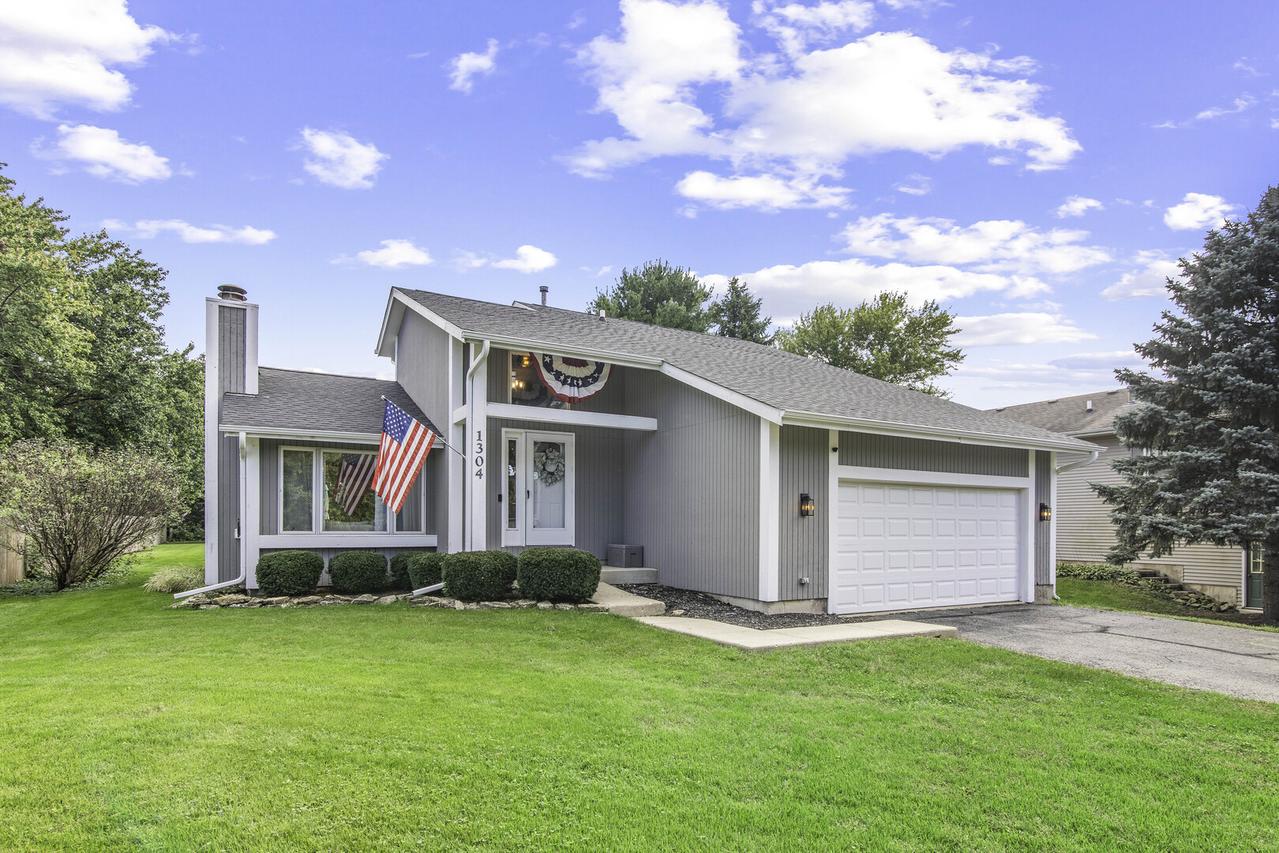 1304 Reva Ln., Lake Holiday, IL 60548