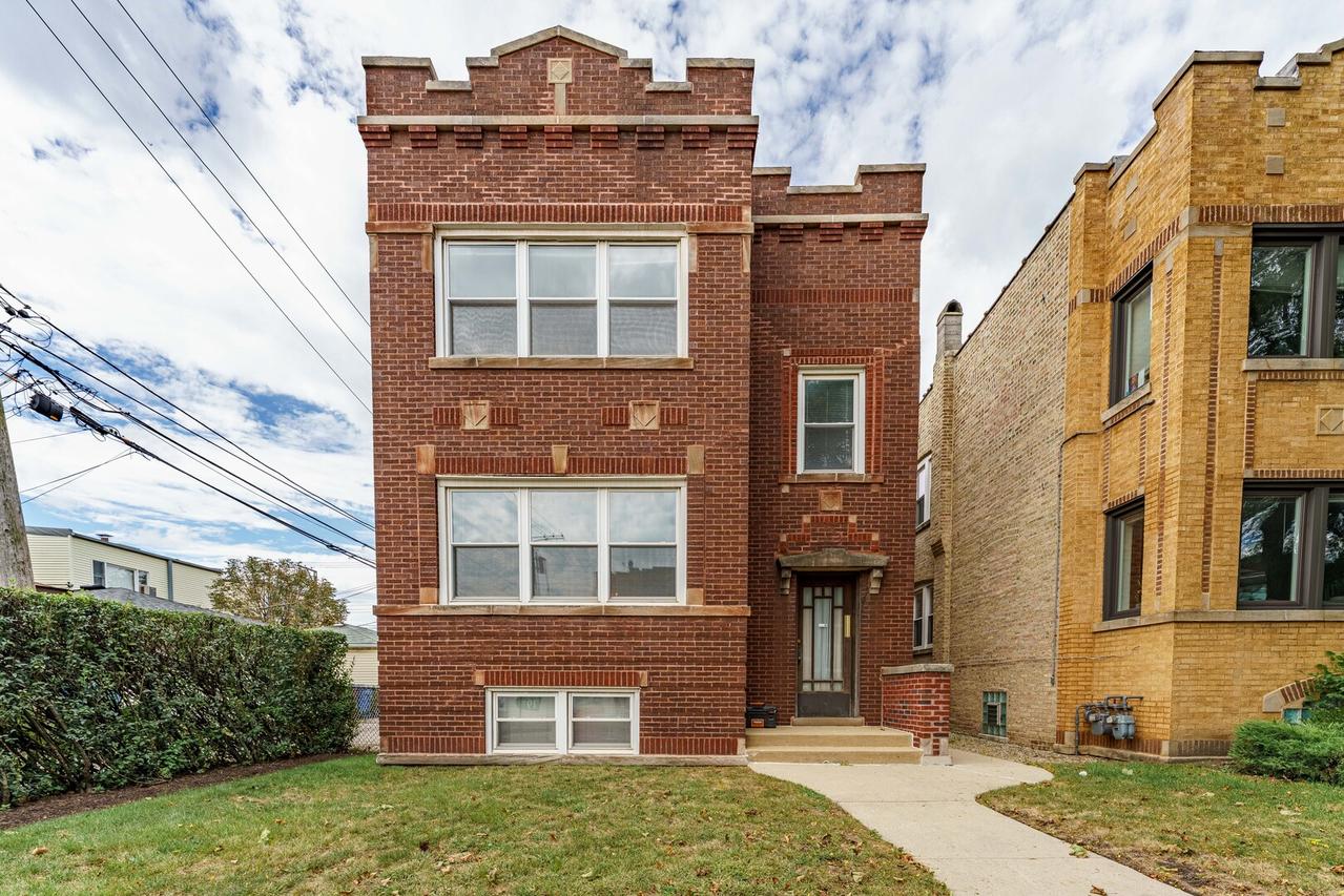 3614 N Troy St., Chicago, IL 60618