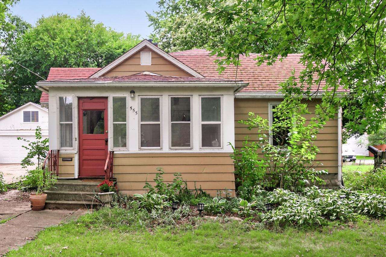 555 N 7th St., Dekalb, IL 60115